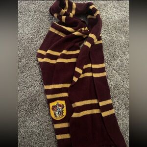 Gryffindor scarf